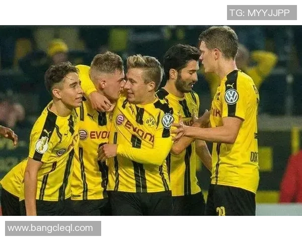 武汉足球队在最新状态排行榜中荣登第九名展现强劲实力与潜力